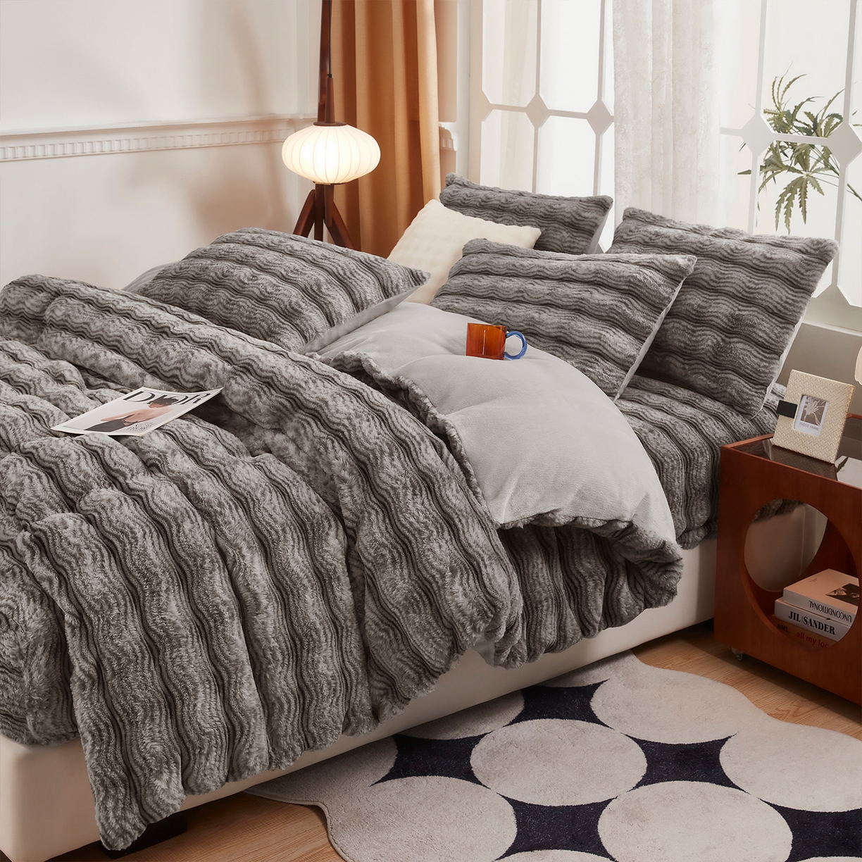 91家纺网 家纺一手货源 找家纺 乐居家纺 2025新款加厚兔毛绒纯色四件套套件系列 波纹-云雾浅灰