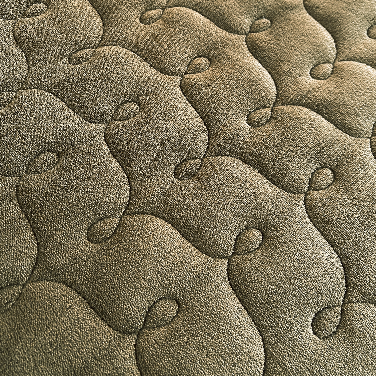 91家纺网 家纺一手货源 找家纺 恋尚 2025新款懒兔毛绒夹棉牛奶绒床笠式床裙四件套（控价238元起） 花慕