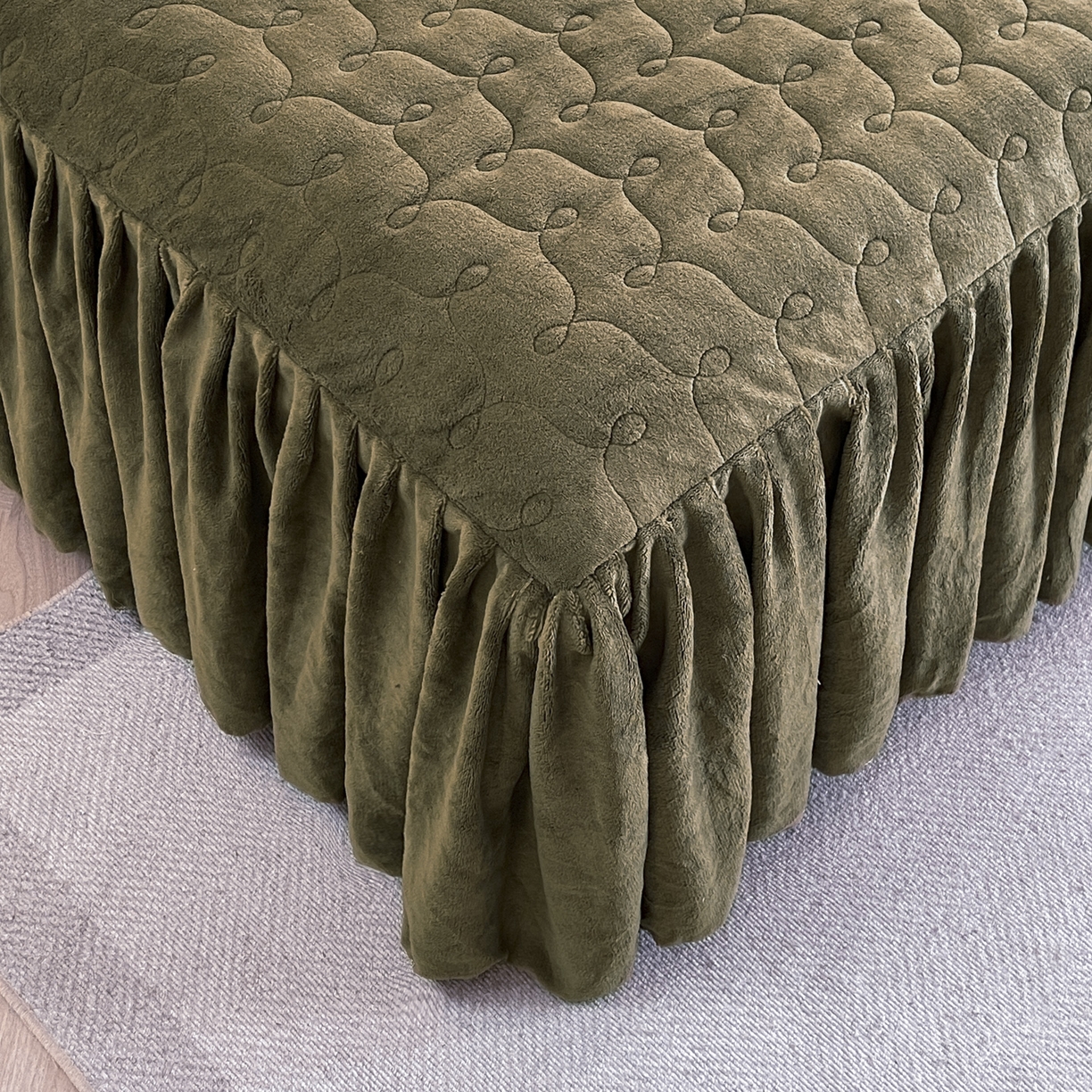 91家纺网 家纺一手货源 找家纺 恋尚 2025新款懒兔毛绒夹棉牛奶绒床笠式床裙四件套（控价238元起） 蝶语