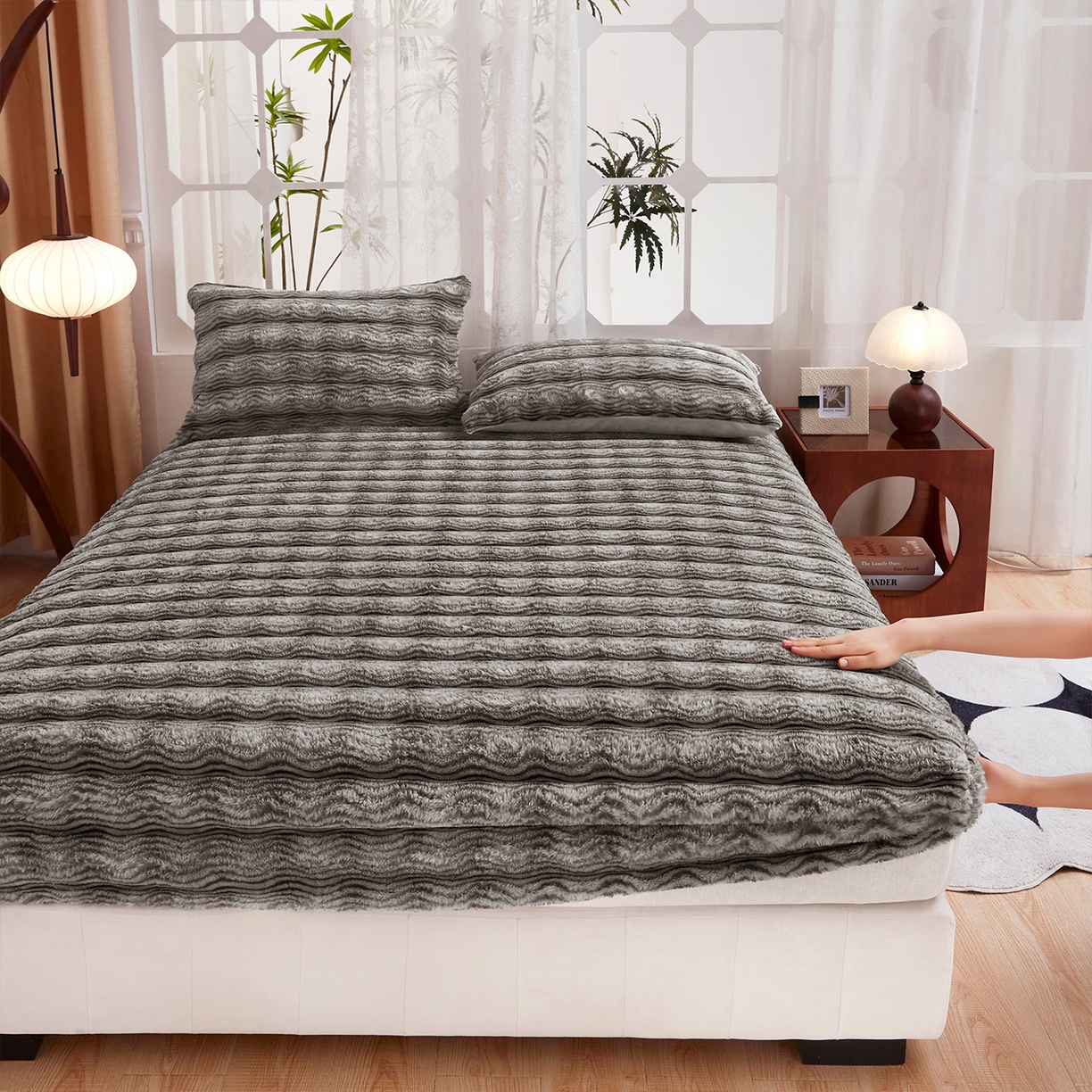 91家纺网 家纺一手货源 找家纺 （总）乐居家纺 2025新款加厚兔毛绒纯色床笠系列