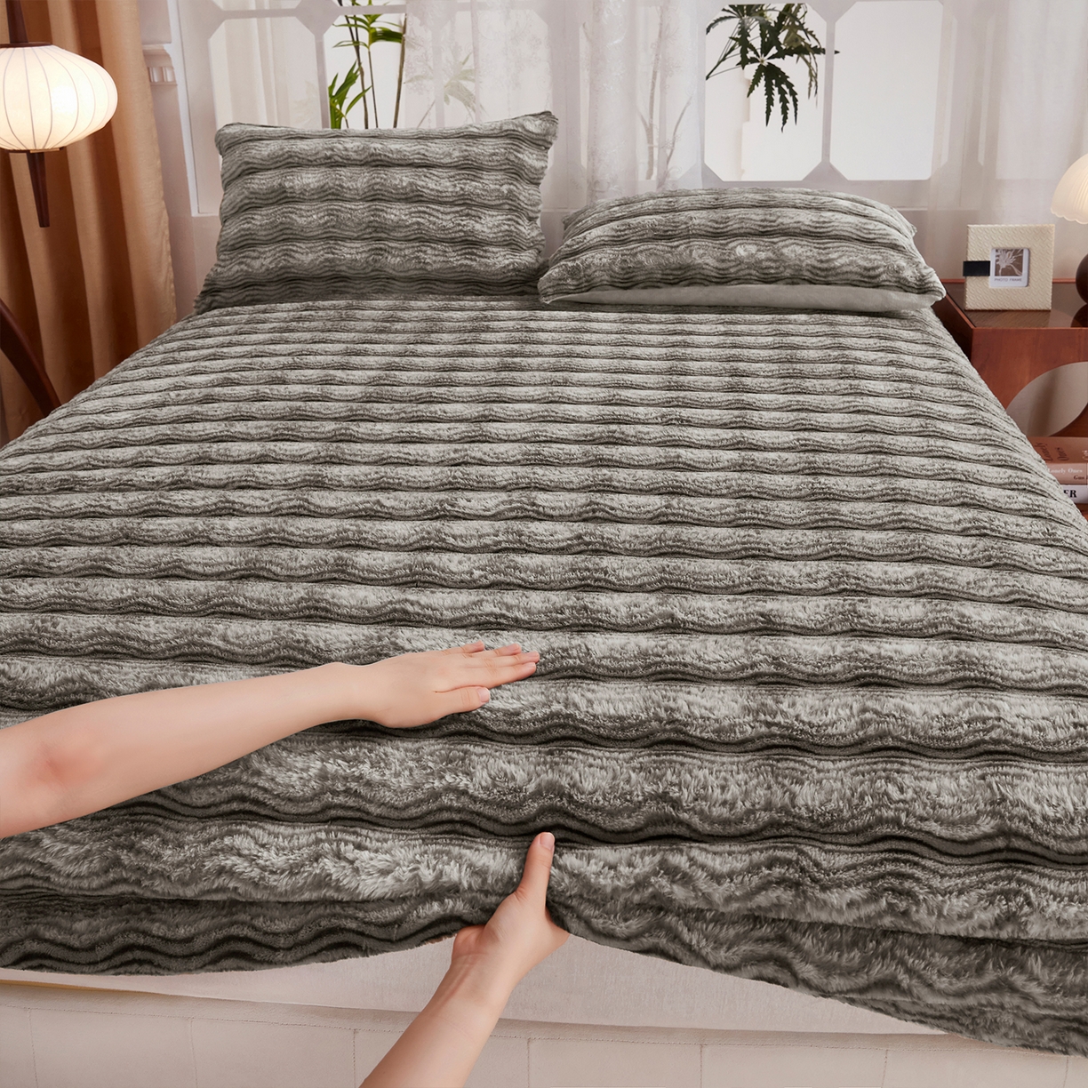 91家纺网 家纺一手货源 找家纺 （总）乐居家纺 2025新款加厚兔毛绒纯色床笠系列