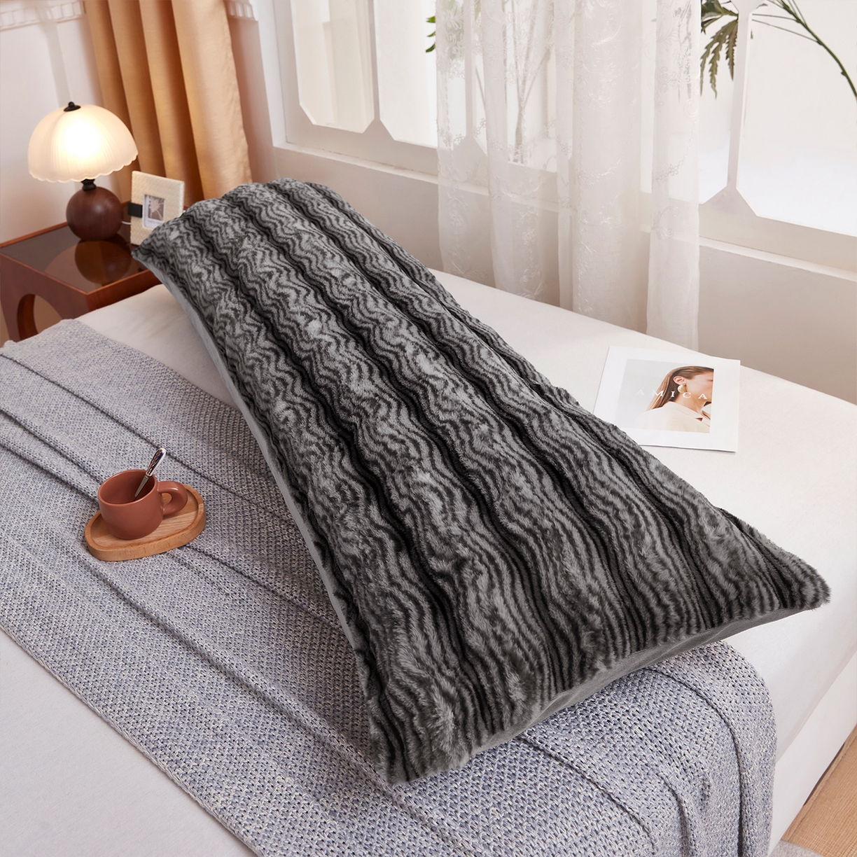 91家纺网 家纺一手货源 找家纺 乐居家纺 2025新款加厚兔毛绒纯色双人枕系列 波纹-云雾深灰