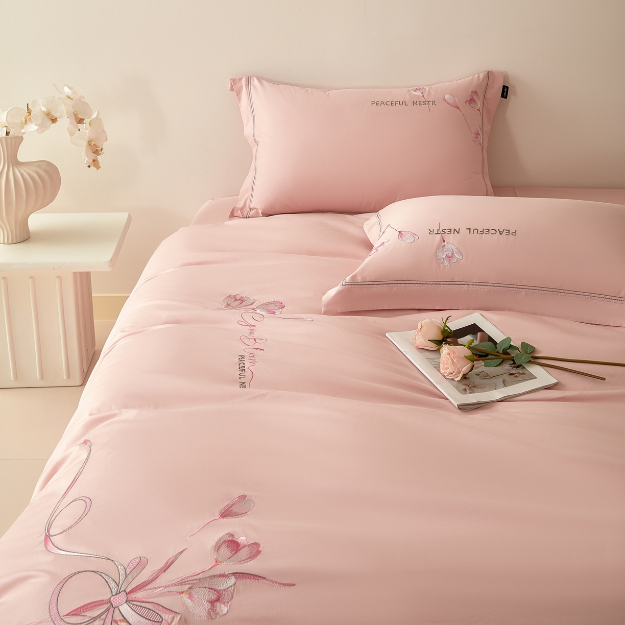 91家纺网 家纺一手货源 找家纺 （总）洺兰家居 2025新疆长绒棉高支高密刺绣款绣花四件套-郁金香