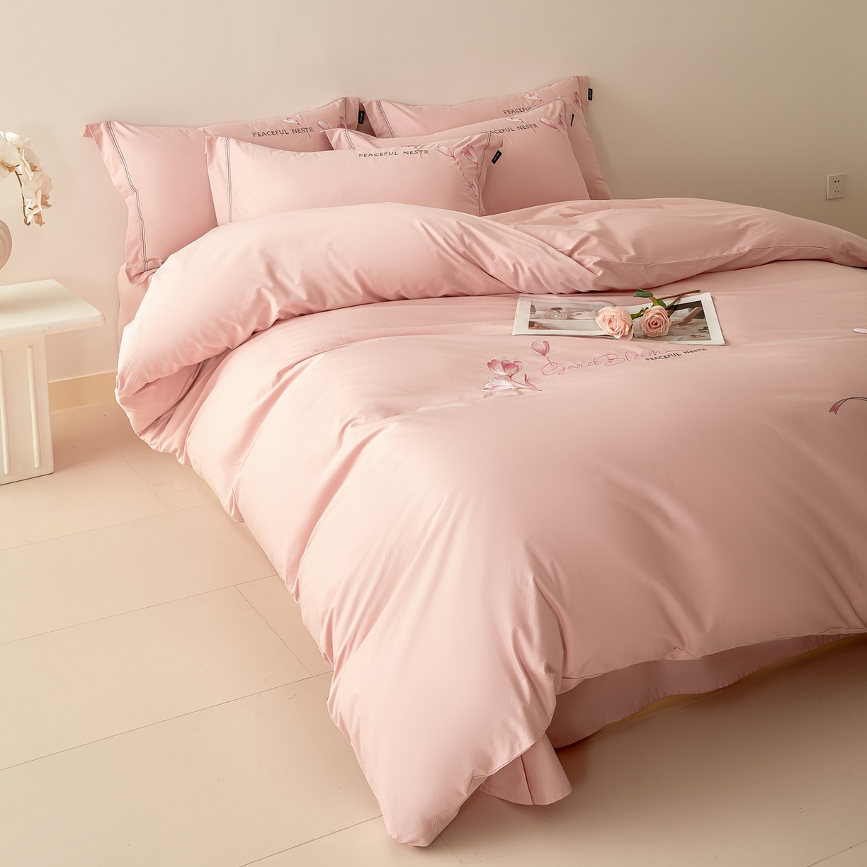 91家纺网 家纺一手货源 找家纺 （总）洺兰家居 2025新疆长绒棉高支高密刺绣款绣花四件套-郁金香