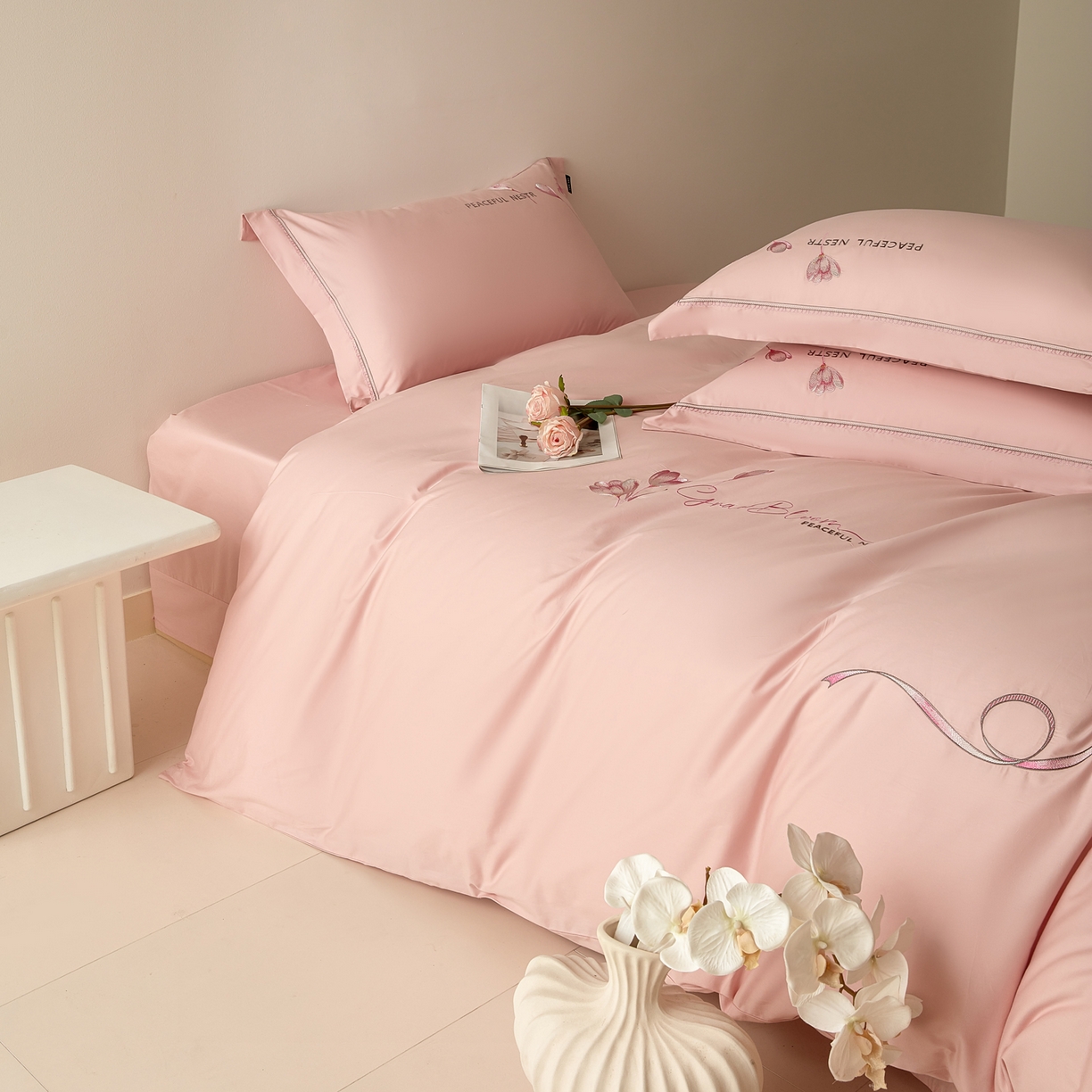 91家纺网 家纺一手货源 找家纺 （总）洺兰家居 2025新疆长绒棉高支高密刺绣款绣花四件套-郁金香