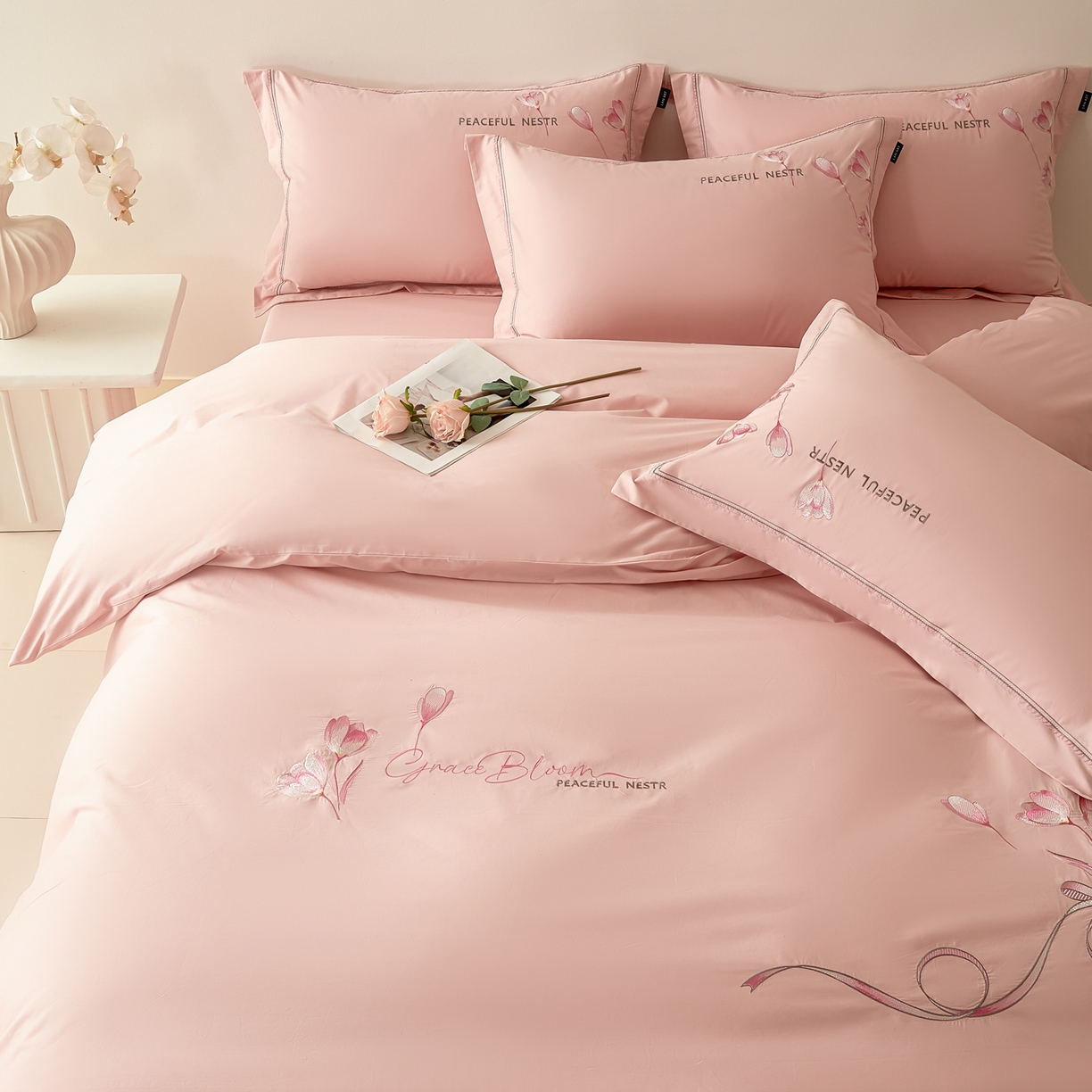 91家纺网 家纺一手货源 找家纺 洺兰家居 2025新疆长绒棉高支高密刺绣款绣花四件套-郁金香 郁金香-粉