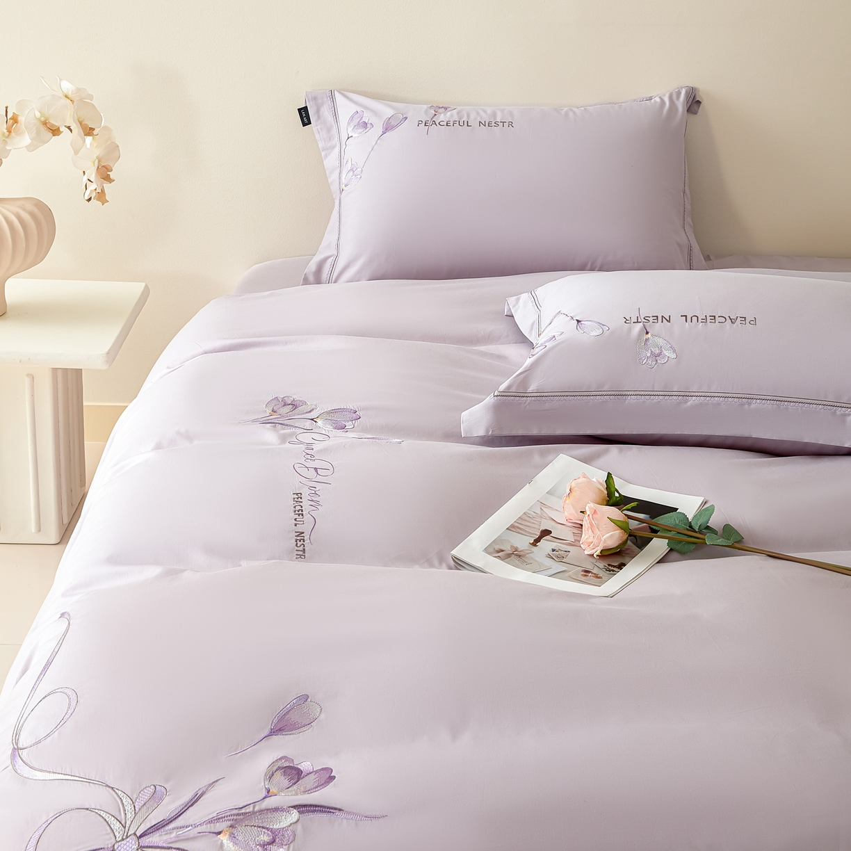 91家纺网 家纺一手货源 找家纺 洺兰家居 2025新疆长绒棉高支高密刺绣款绣花四件套-郁金香 郁金香-紫