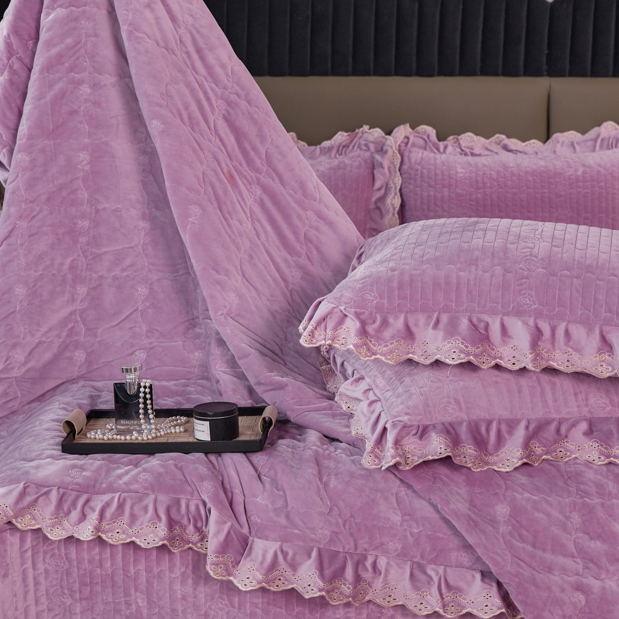 91家纺网 家纺一手货源 找家纺 默忆 2025新款婴儿绒宝宝绒玫瑰版床盖款四件套-慕达 慕达-紫