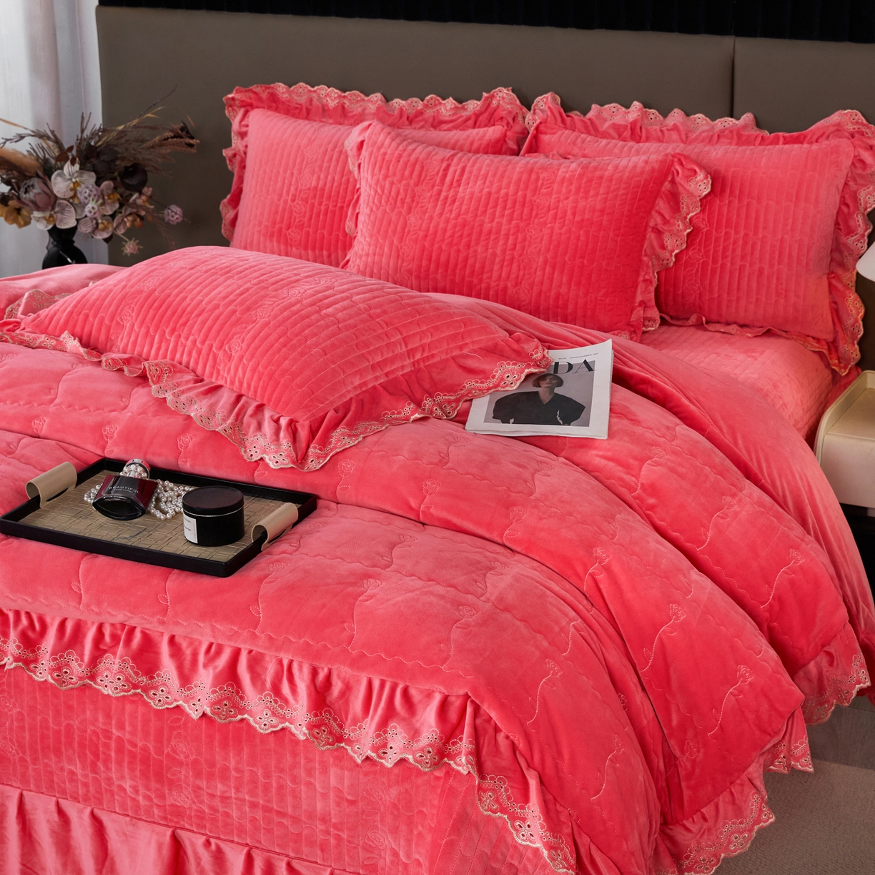 91家纺网 家纺一手货源 找家纺 默忆 2025新款婴儿绒宝宝绒玫瑰版床盖款四件套-慕达 慕达-深粉