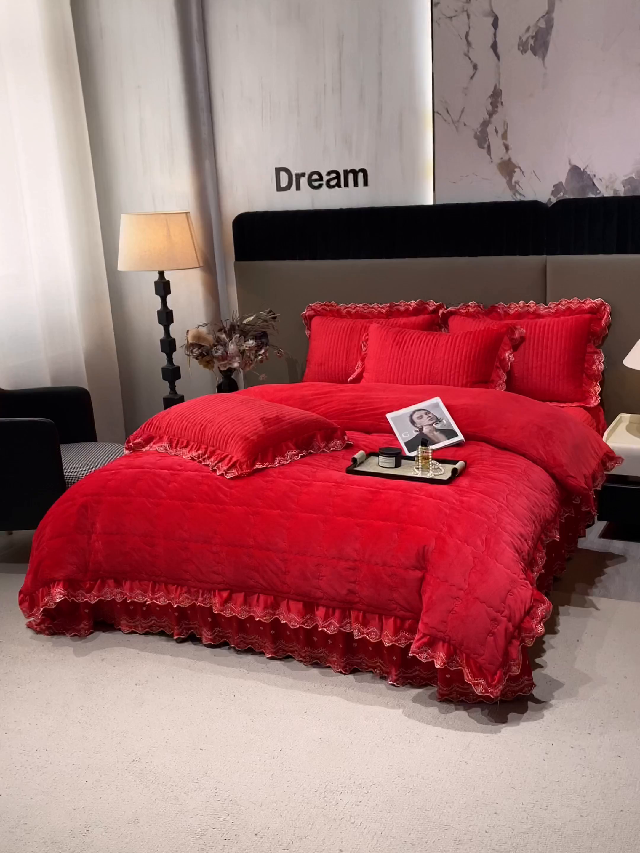 91家纺网 家纺一手货源 找家纺 默忆 2025新款婴儿绒宝宝绒玫瑰版床盖款四件套-慕达 慕达-红