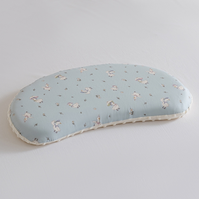 91家纺网 家纺一手货源 找家纺 昕科 2025秋冬绒豆豆-A类母婴级全棉月牙硅胶儿童枕-学生枕芯硅胶儿童枕头 月牙硅胶-花语小鸭-3cm