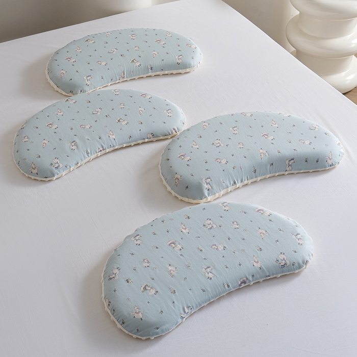 91家纺网 家纺一手货源 找家纺 昕科 2025秋冬绒豆豆-A类母婴级全棉月牙硅胶儿童枕-学生枕芯硅胶儿童枕头 月牙硅胶-花语小鸭-5cm