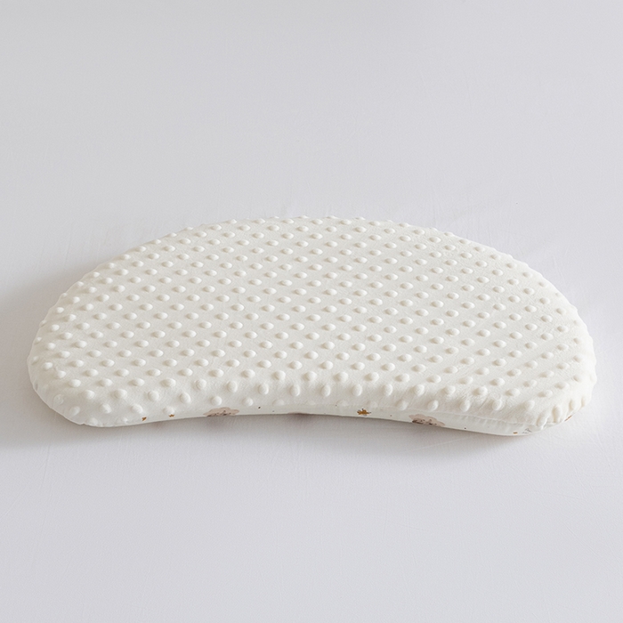 91家纺网 家纺一手货源 找家纺 昕科 2025秋冬绒豆豆-A类母婴级全棉月牙硅胶儿童枕-学生枕芯硅胶儿童枕头 月牙硅胶-星月考拉-3cm