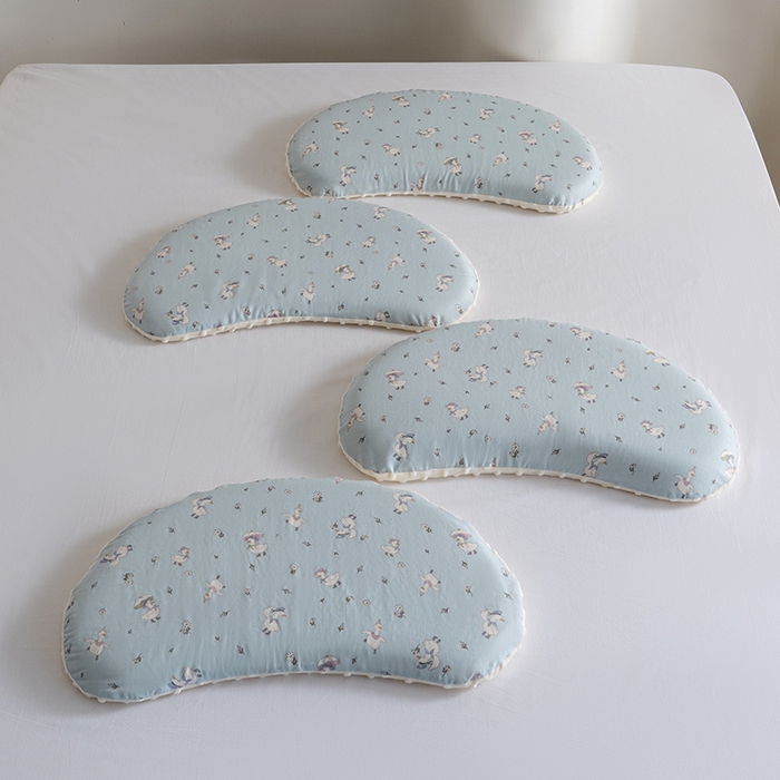 91家纺网 家纺一手货源 找家纺 昕科 2025秋冬绒豆豆-A类母婴级全棉月牙硅胶儿童枕-学生枕芯硅胶儿童枕头 月牙硅胶-花语小鸭-5cm
