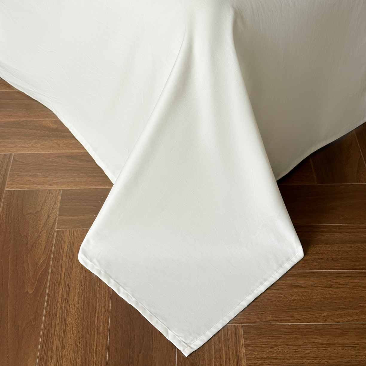 91家纺网 家纺一手货源 找家纺 帝王家纺 2025新款法式小清新秋冬季加厚保暖磨毛提花四件套-繁花 繁花-白