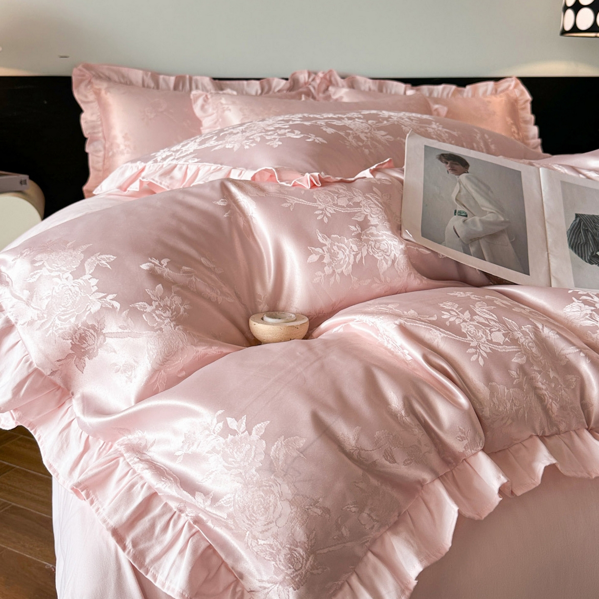 91家纺网 家纺一手货源 找家纺 帝王家纺 2025新款法式小清新秋冬季加厚保暖磨毛提花四件套-繁花 繁花-粉