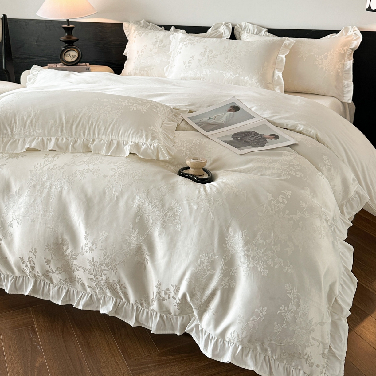 91家纺网 家纺一手货源 找家纺 帝王家纺 2025新款法式小清新秋冬季加厚保暖磨毛提花四件套-繁花 繁花-白