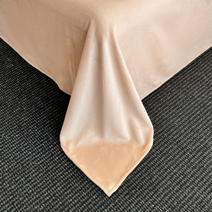 91家纺网 家纺一手货源 找家纺 帝王家纺 2025冬季新款高克重浮雕刺绣牛奶绒四件套加厚保暖双面珊瑚绒-漫叶 漫叶-香槟金