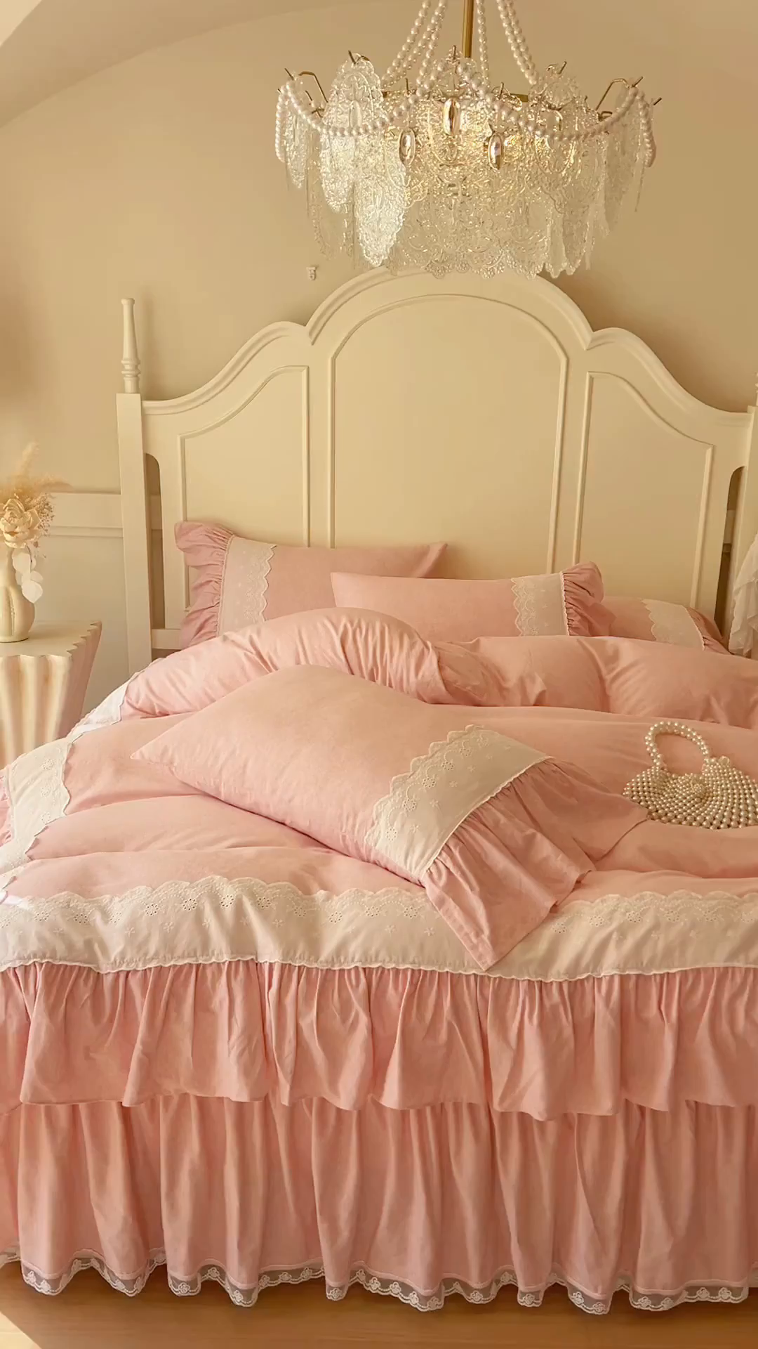 91家纺网 家纺一手货源 找家纺 网红馆（ck家纺） 2025新款全棉磨毛蕾丝边花边四件套--梵妮系列 梵妮-胭脂玉