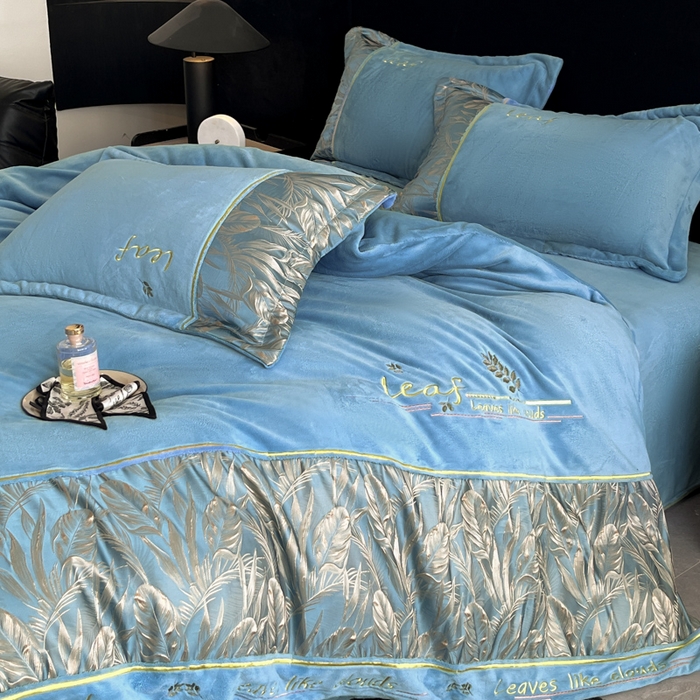 91家纺网 家纺一手货源 找家纺 （总）帝王家纺 2025冬季新款高克重浮雕刺绣牛奶绒四件套加厚保暖双面珊瑚绒-漫叶