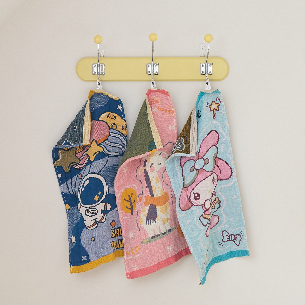 沐瑟家纺 2025新款全棉纱布儿童卡通小毛巾 宇航员+长颈鹿+美乐蒂 组合
