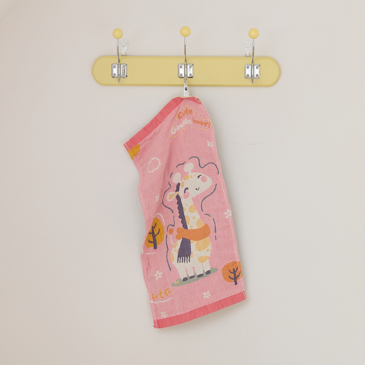 91家纺网 家纺一手货源 找家纺 沐瑟家纺 2025新款全棉纱布儿童卡通小毛巾 长颈鹿 组合