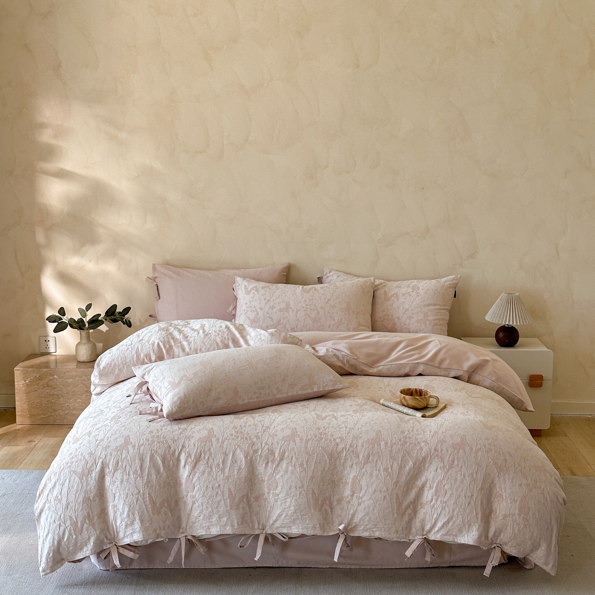 91家纺网 家纺一手货源 找家纺 （总）宜代光年 2025新款亚麻大提花贡缎磨毛四件套-小清新风