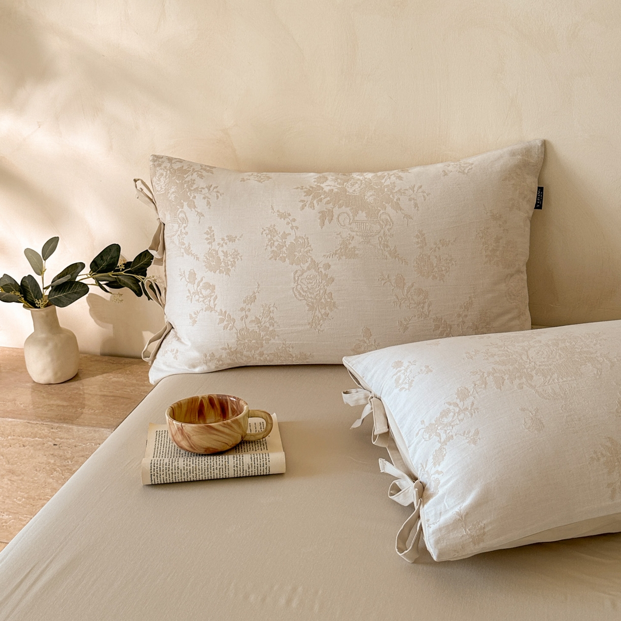 91家纺网 家纺一手货源 找家纺 宜代光年 2025新款亚麻大提花贡缎磨毛四件套-小清新风 露西亚-米麻