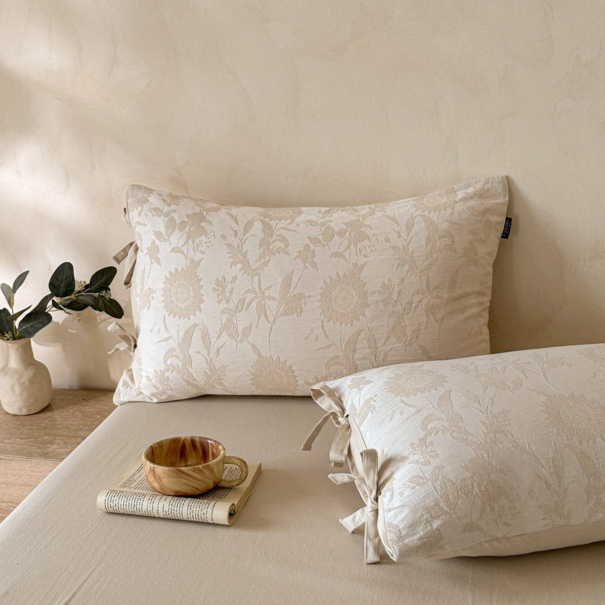 91家纺网 家纺一手货源 找家纺 宜代光年 2025新款亚麻大提花贡缎磨毛四件套-小清新风 向日葵-米麻