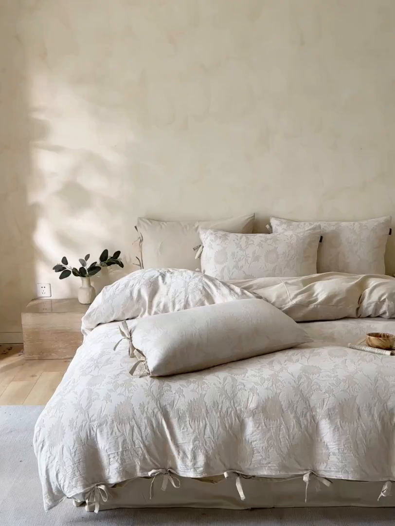 91家纺网 家纺一手货源 找家纺 宜代光年 2025新款亚麻大提花贡缎磨毛四件套-小清新风 向日葵-米麻