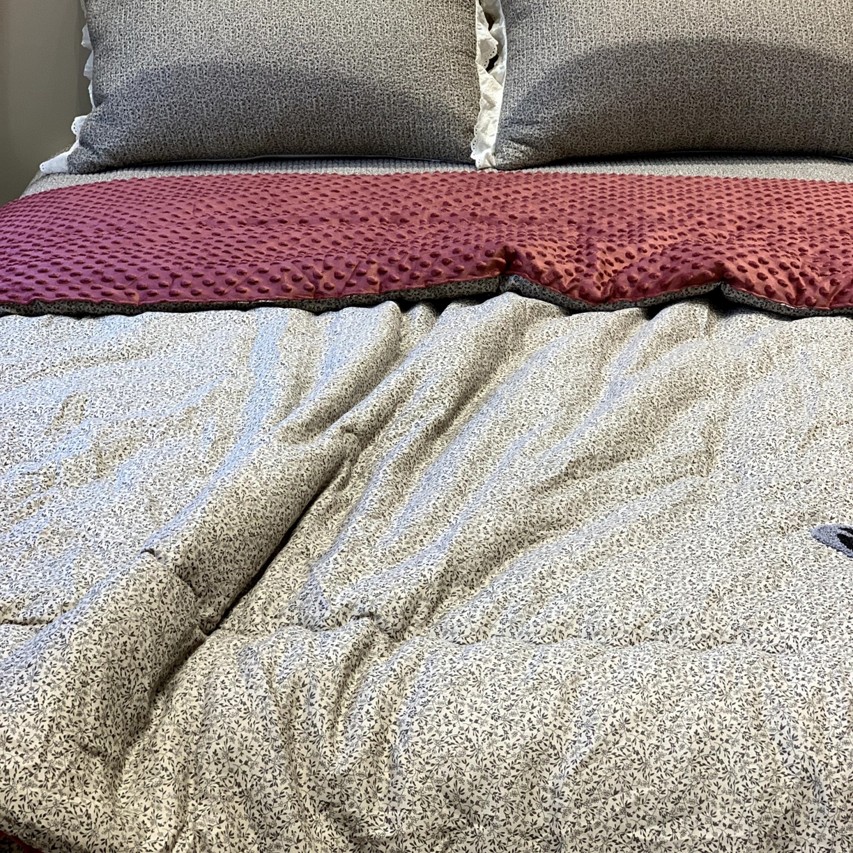 91家纺网 家纺一手货源 找家纺 （总）汇庭 2025秋冬新款毛巾绣豆豆被锦花床盖三件套系列