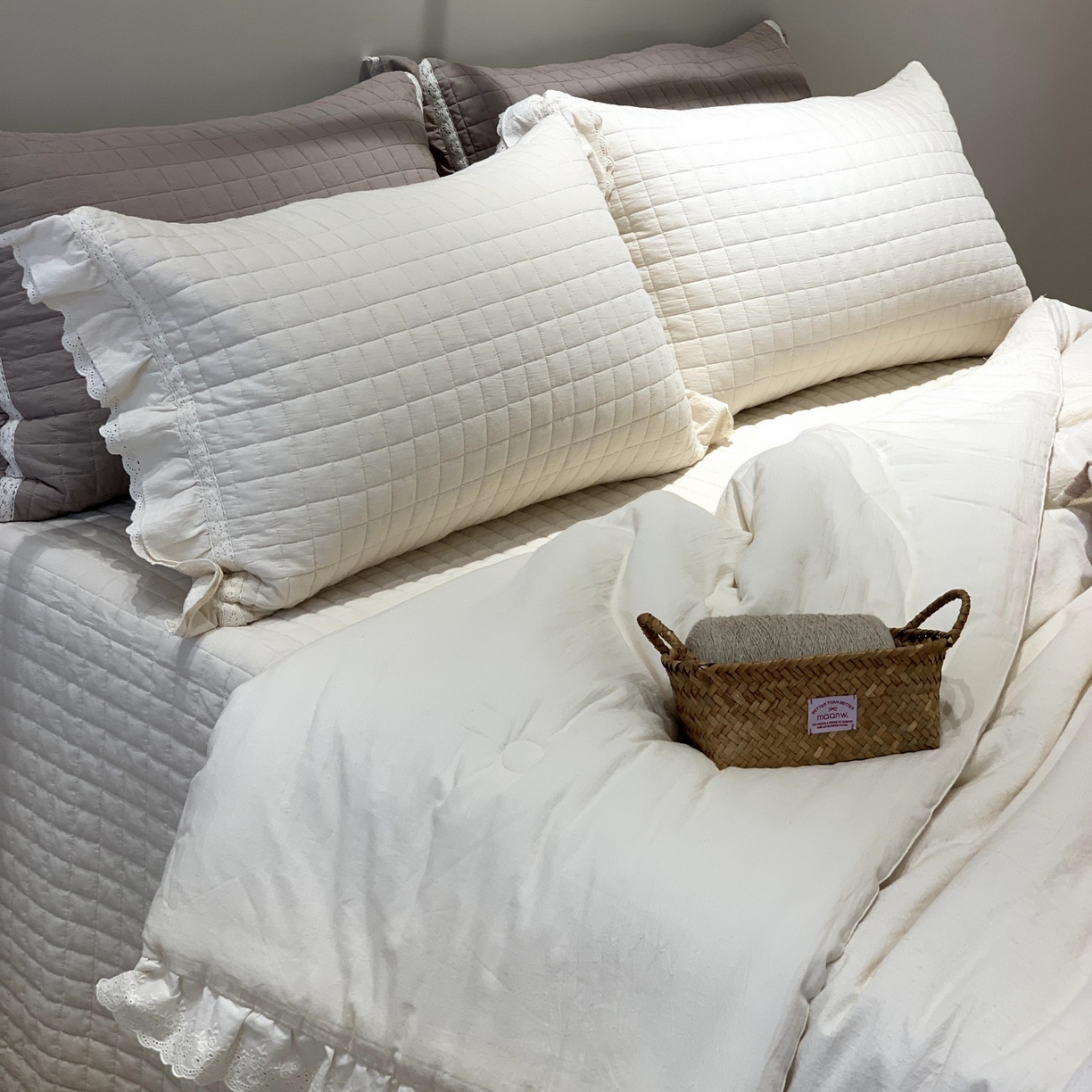 91家纺网 家纺一手货源 找家纺 汇庭 2025秋冬新款棉与麻春秋极简床盖系列 棉与麻春秋白色（极简床盖白色