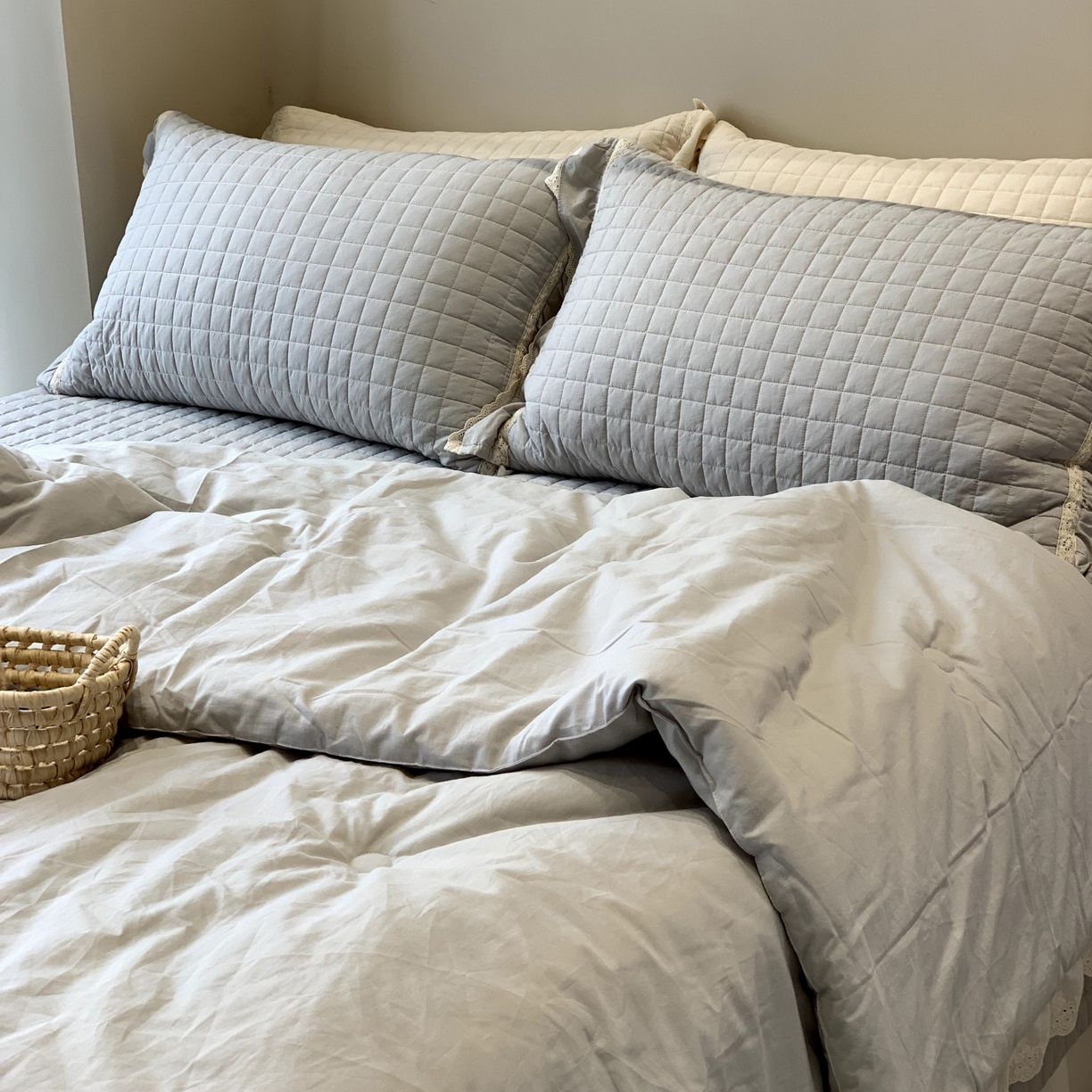 91家纺网 家纺一手货源 找家纺 汇庭 2025秋冬新款棉与麻春秋极简床盖系列 棉与麻春秋蓝色（极简床盖蓝色