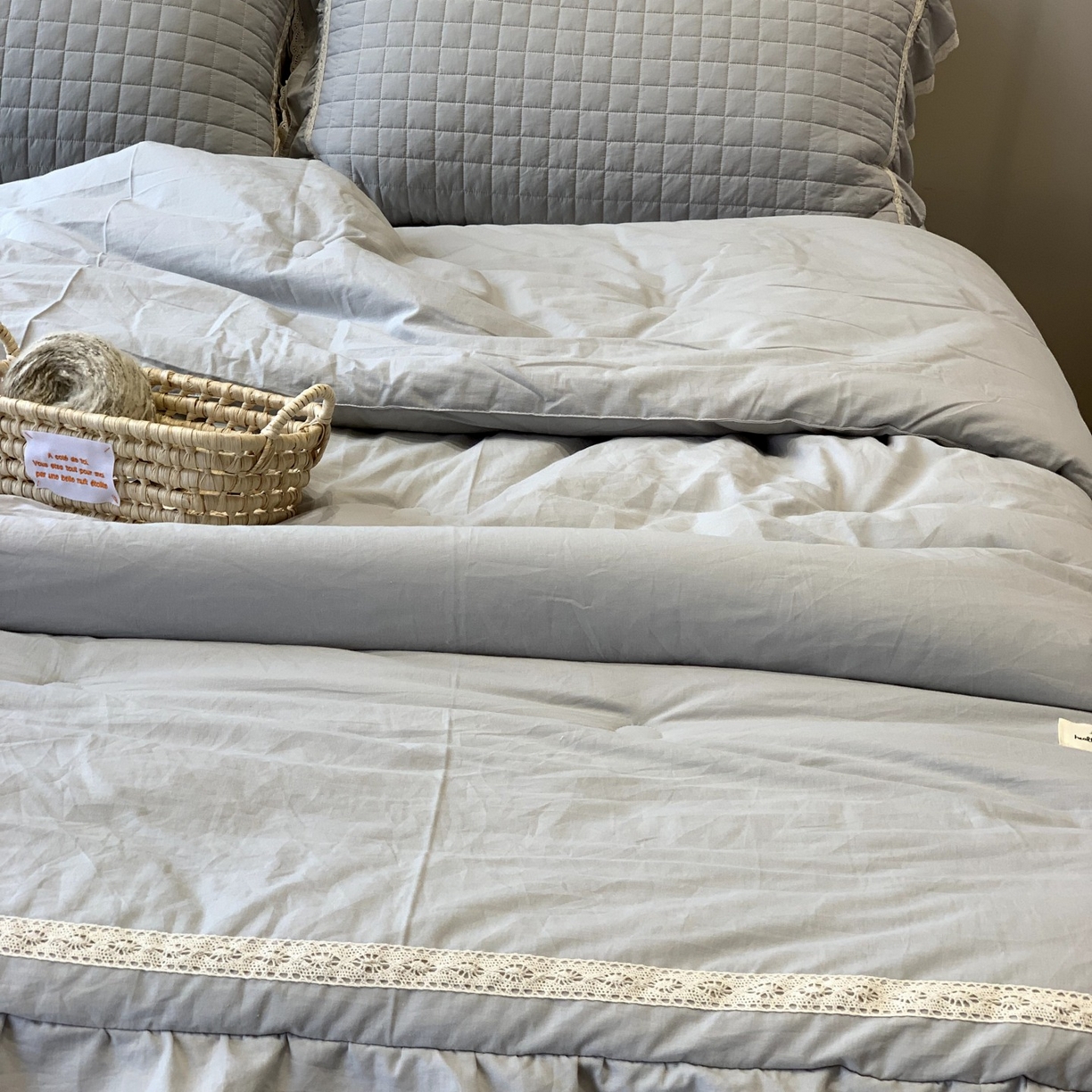 91家纺网 家纺一手货源 找家纺 汇庭 2025秋冬新款棉与麻春秋极简床盖系列 棉与麻春秋蓝色（极简床盖蓝色