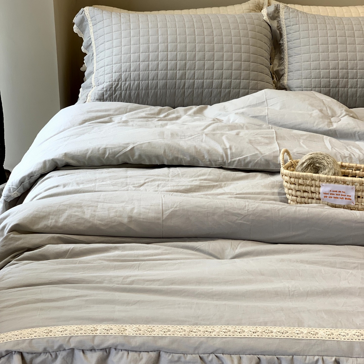 91家纺网 家纺一手货源 找家纺 汇庭 2025秋冬新款棉与麻春秋极简床盖系列 棉与麻春秋蓝色（极简床盖蓝色