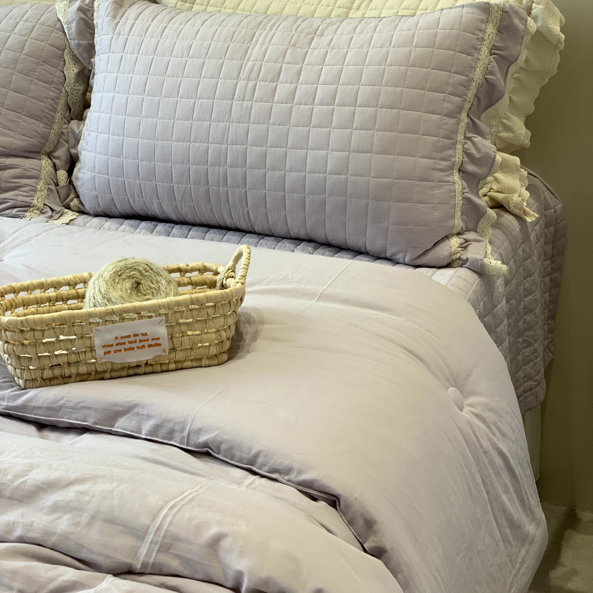 91家纺网 家纺一手货源 找家纺 汇庭 2025秋冬新款棉与麻春秋极简床盖系列 棉与麻春秋紫（极简床盖紫色