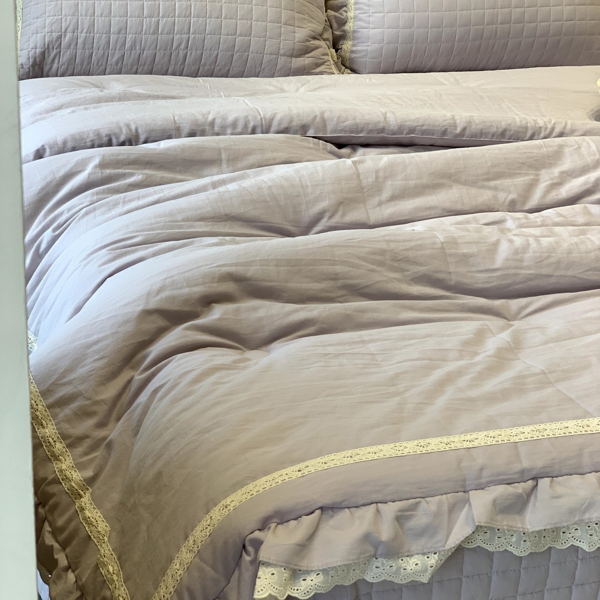 91家纺网 家纺一手货源 找家纺 汇庭 2025秋冬新款棉与麻春秋极简床盖系列 棉与麻春秋紫（极简床盖紫色