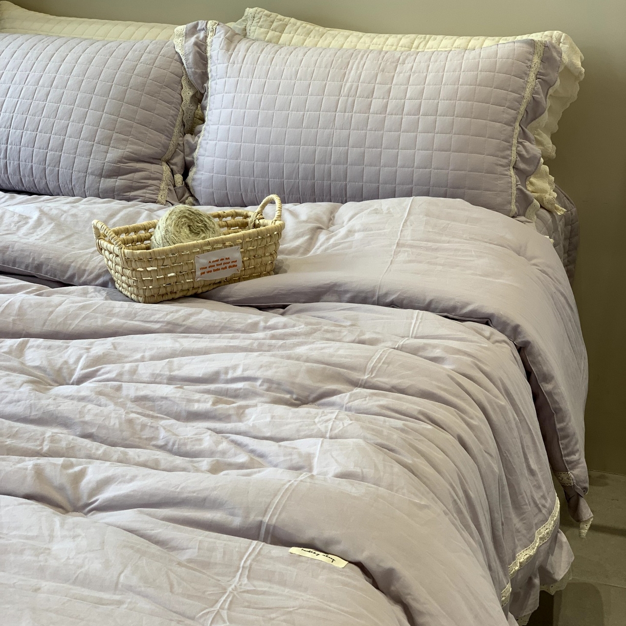 91家纺网 家纺一手货源 找家纺 汇庭 2025秋冬新款棉与麻春秋极简床盖系列 棉与麻春秋紫（极简床盖紫色