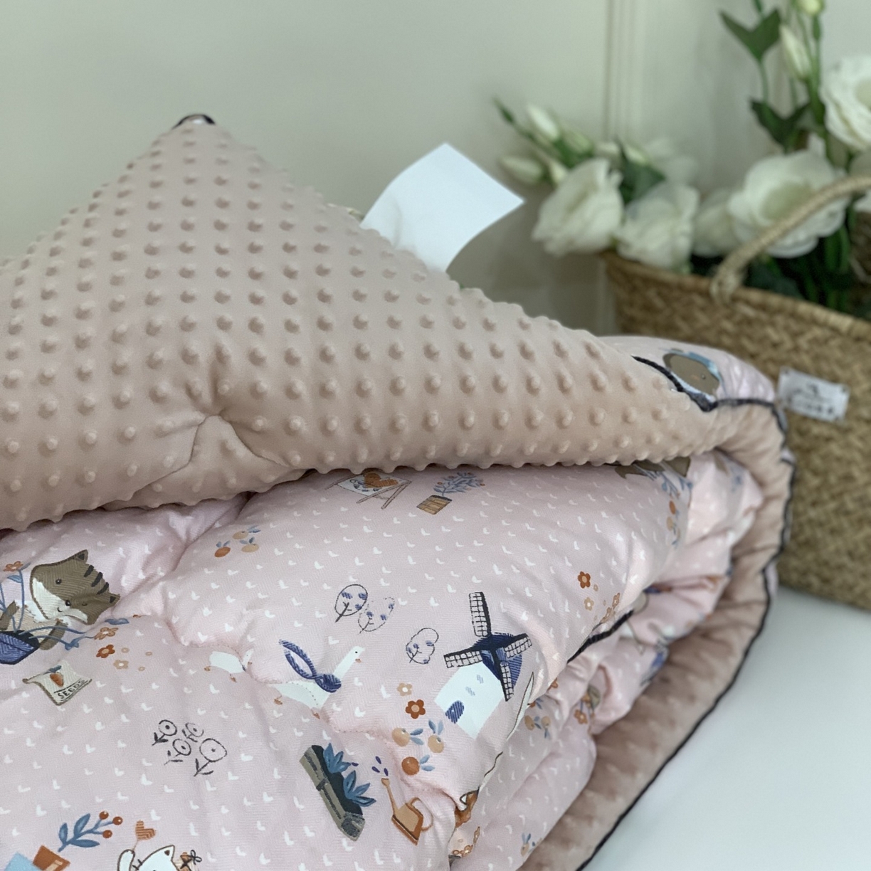 91家纺网 家纺一手货源 找家纺 汇庭 2025秋冬新款全棉单人豆豆被冬被子被芯系列 松鼠兔