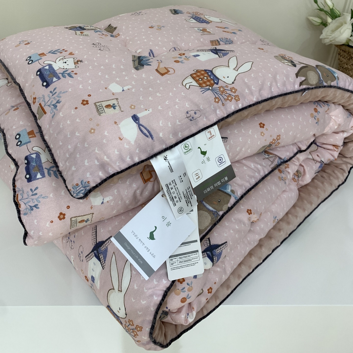 91家纺网 家纺一手货源 找家纺 汇庭 2025秋冬新款全棉单人豆豆被冬被子被芯系列 松鼠兔