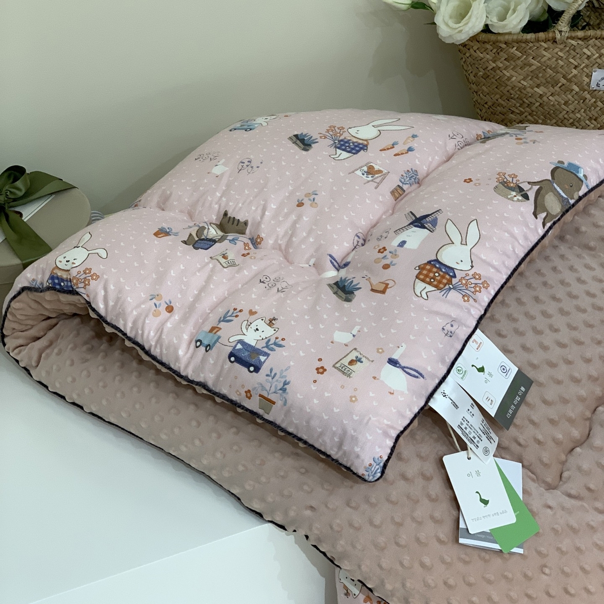 91家纺网 家纺一手货源 找家纺 汇庭 2025秋冬新款全棉单人豆豆被冬被子被芯系列 松鼠兔