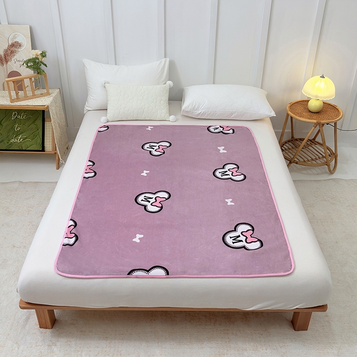 91家纺网 家纺一手货源 找家纺 茗婷家纺 2025新款牛奶绒防水床单隔尿垫供跨境外贸亚马逊秋冬热款 米奇头豆沙