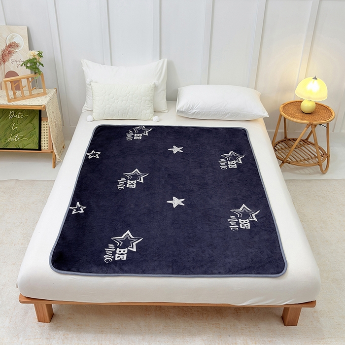 91家纺网 家纺一手货源 找家纺 茗婷家纺 2025新款牛奶绒防水床单隔尿垫供跨境外贸亚马逊秋冬热款 英伦风深灰