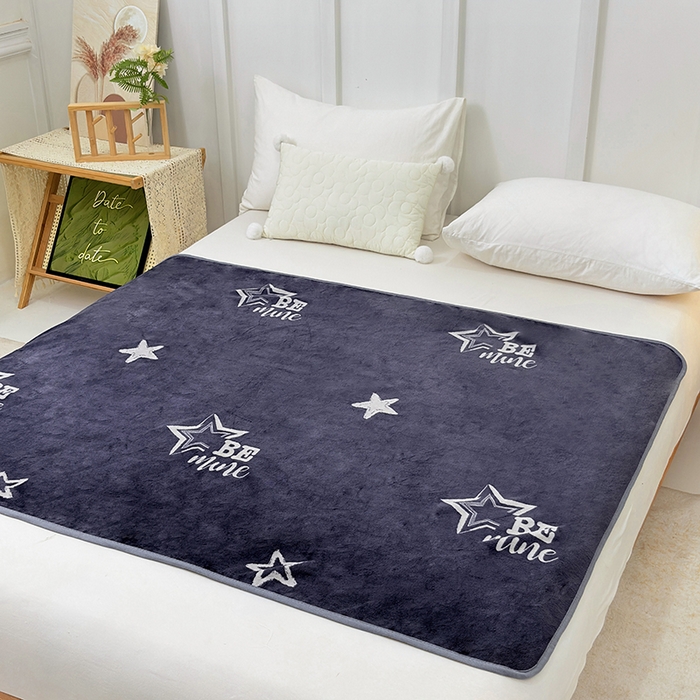 91家纺网 家纺一手货源 找家纺 茗婷家纺 2025新款牛奶绒防水床单隔尿垫供跨境外贸亚马逊秋冬热款 英伦风深灰