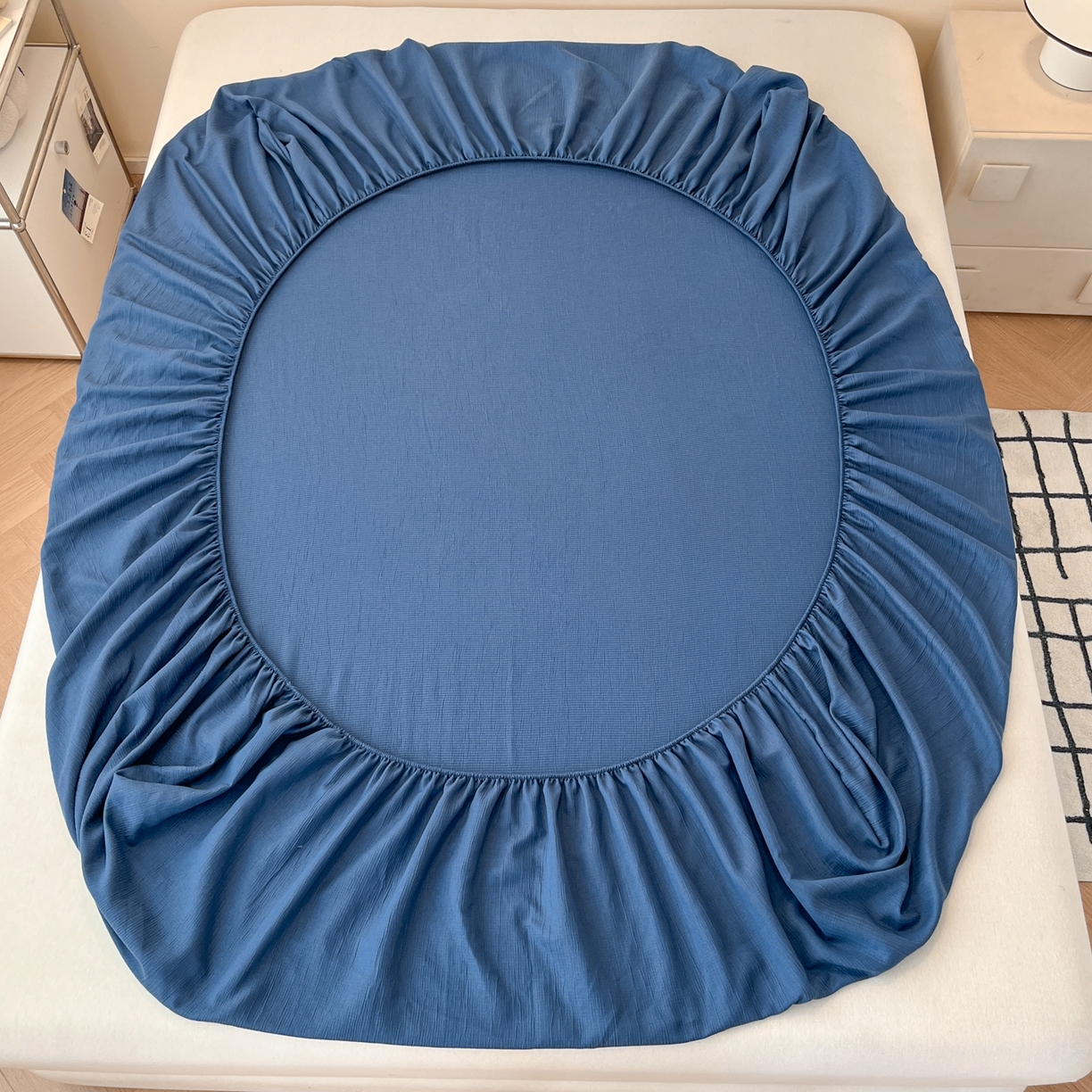 91家纺网 家纺一手货源 找家纺 瑞钰 2025新款透气云感三层纱床笠 军蓝