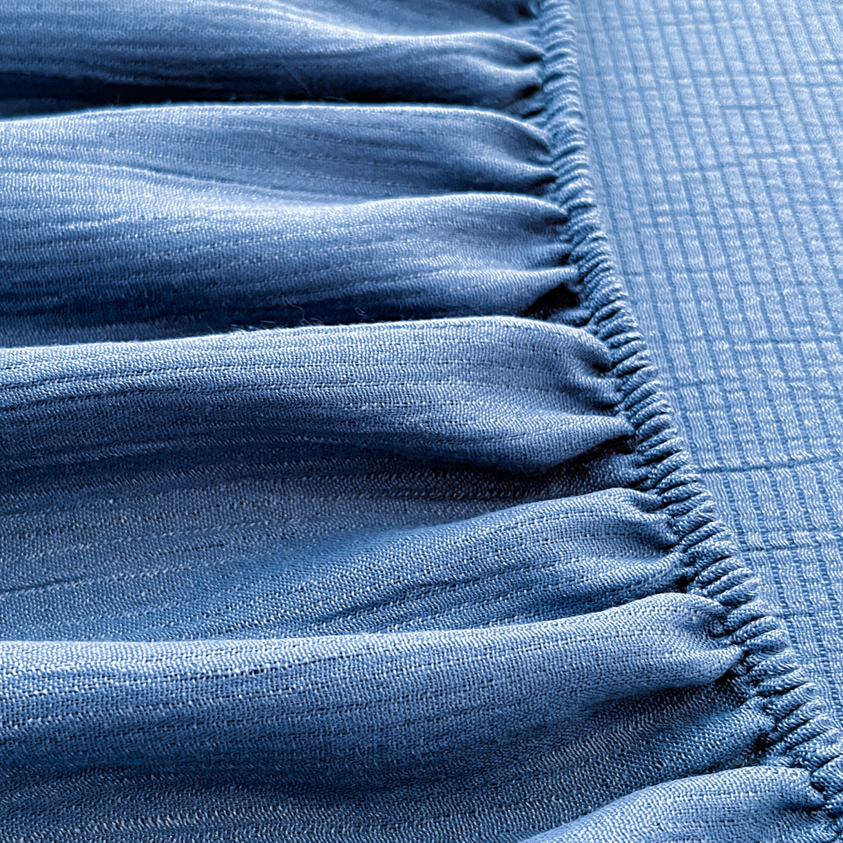 91家纺网 家纺一手货源 找家纺 瑞钰 2025新款透气云感三层纱床笠 军蓝