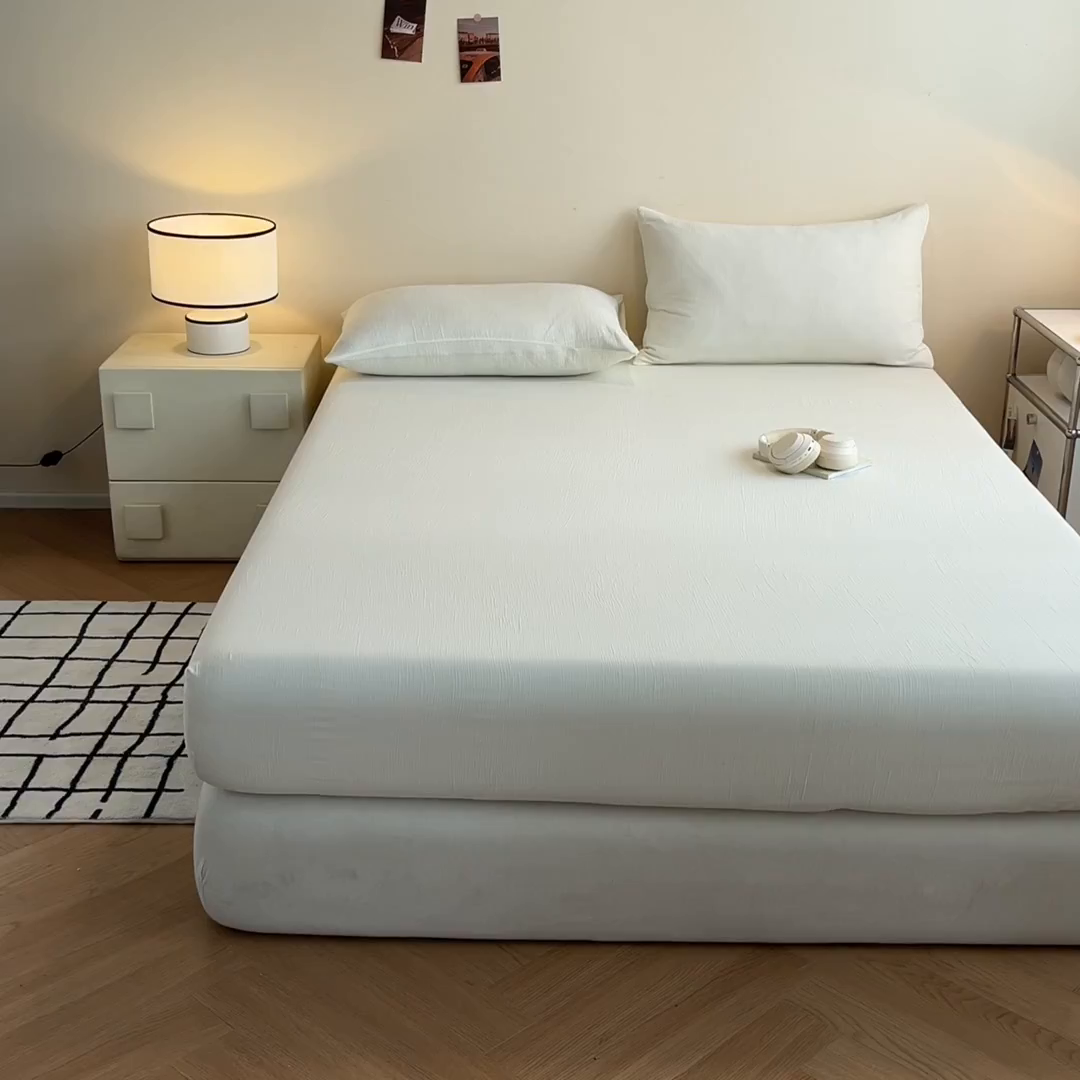 91家纺网 家纺一手货源 找家纺 瑞钰 2025新款透气云感三层纱床笠 奶昔白