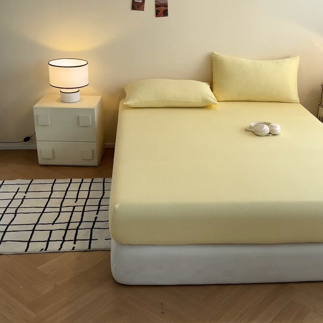 91家纺网 家纺一手货源 找家纺 瑞钰 2025新款透气云感三层纱床笠 奶油黄