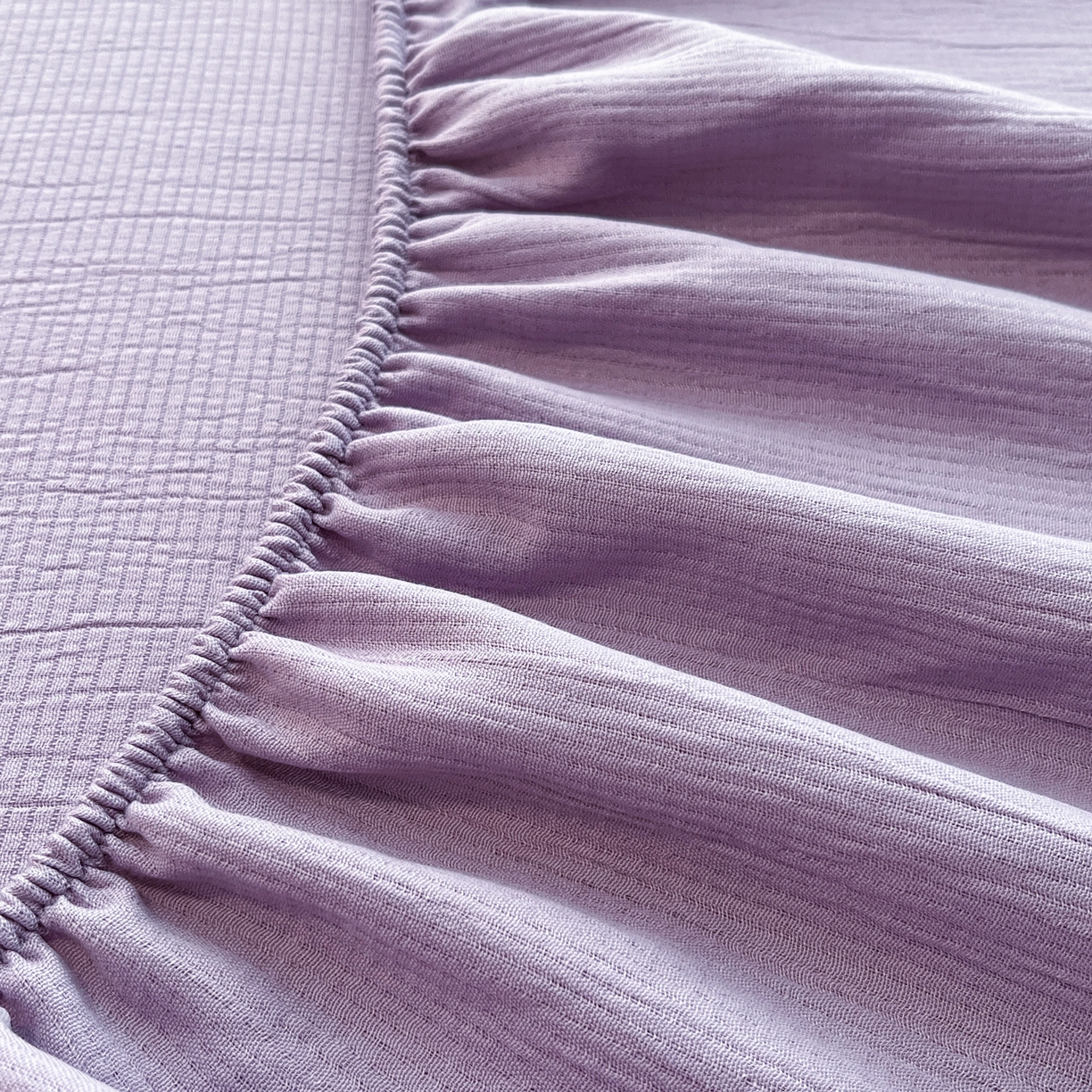 91家纺网 家纺一手货源 找家纺 瑞钰 2025新款透气云感三层纱床笠 柔幻紫