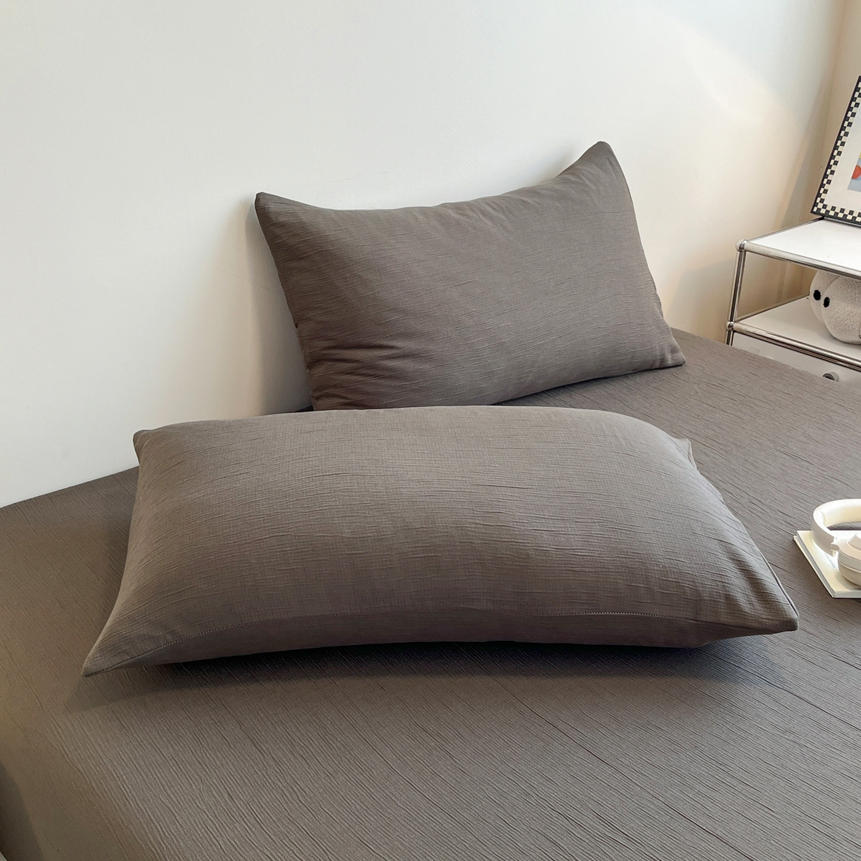 91家纺网 家纺一手货源 找家纺 瑞钰 2025新款透气云感三层纱床笠 深咖